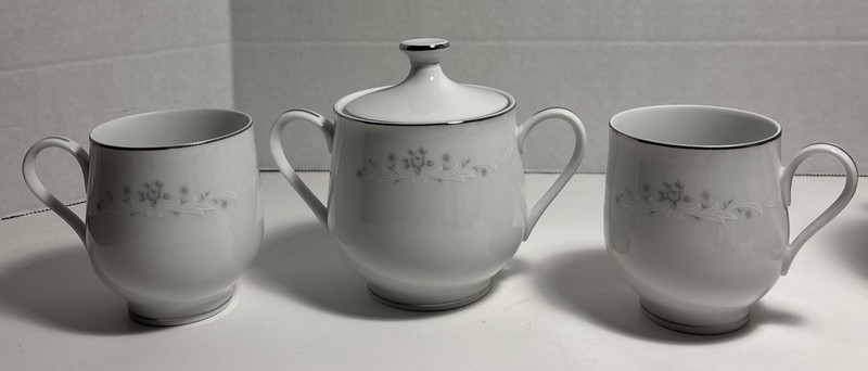 Sango China Sugar Bowl with Lid & 2 Cups JULIE Pattern 6184 Made in Japan
