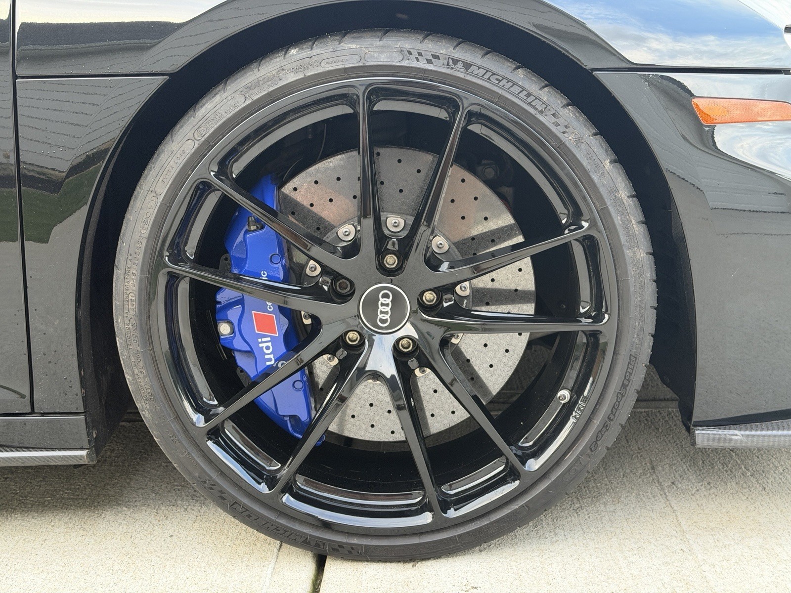 Audi R8 2008-2015 Front Wheel Black