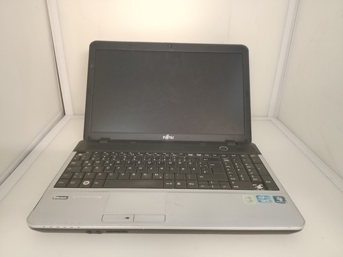 Fujitsu Lifebook A531 Laptop  als Ersatzteilspender (R8 1131)