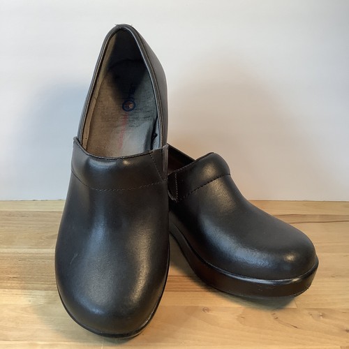 memory foam nursing clogs