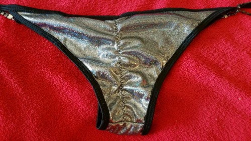 NEU OHNE ETIKETT SILBER MIT SCHWARZEN STEINEN WETTBEWERBSSTIL SCRUNCH BIKINI EINGRÖSSE PASST S/M - Bild 4 von 6
