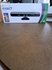 Microsoft Xbox 360 Kinect Sensor W/ NYKO ZOOM Attachment