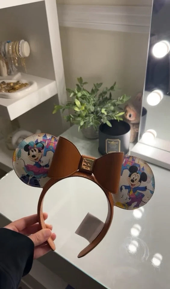 Diadema Oreja Mickey and Minnie Mouse Dooney & Bourke - Disneyland 70 Aniv Foto 2 de 4