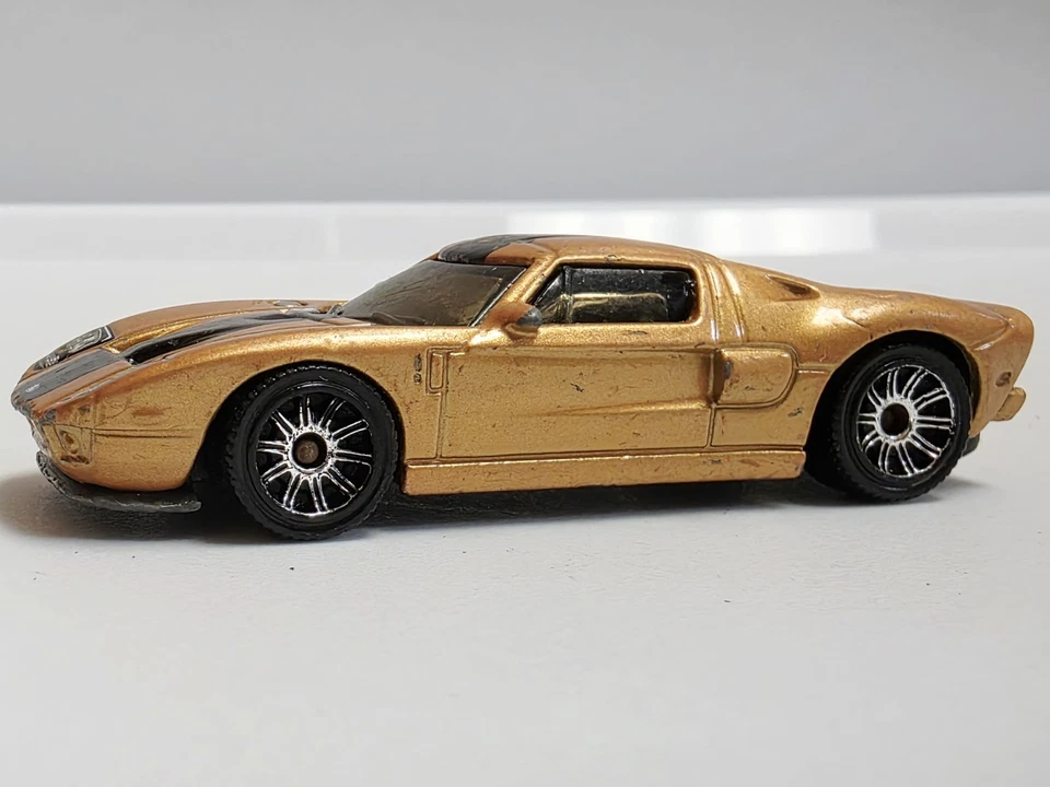 Matchbox 2005 Ford GT Gold Great For Modify Or Collection - Image 3 of 4