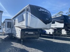 2026 Jayco Pinnacle 32RLTS