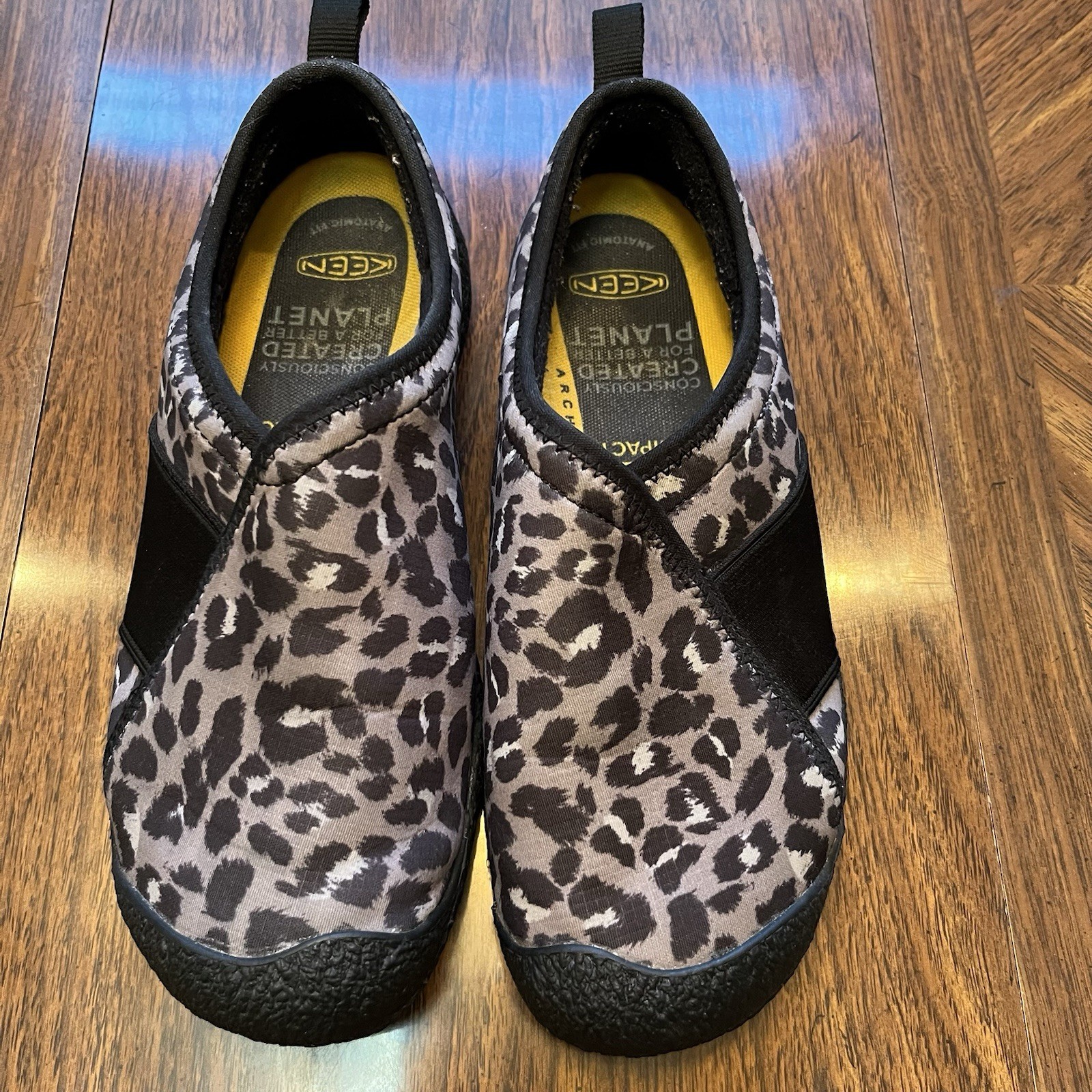 Ciabatta donna KEEN Howser avvolgente bassa altezza casual comoda resistente taglia 10 ghepardo