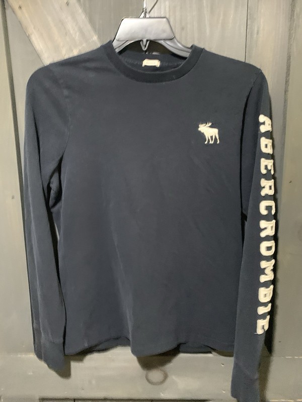 Abercrombie & Fitch Men's Large Muscle Fit Long Sleeve Shirt