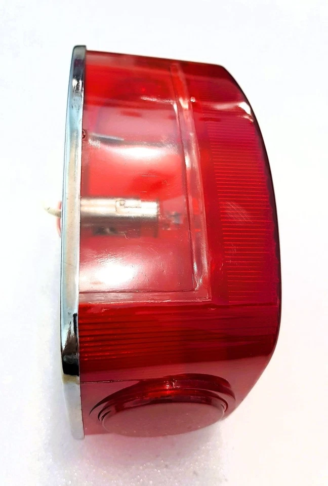 KAWASAKI GTO KH110 KZ200 KZ250 KZ400 KZ450 KZ650 REAR STOP LAMP TAIL LIGHT ASSY Foto 2 de 4
