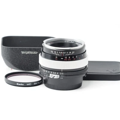 Voigtländer Camera Lenses 75mm Focal f/2.5 Maximum Aperture for