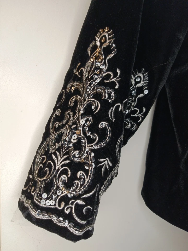 Chaqueta de Terciopelo Negra Draper's And Damond's Plateada Bordada Lentejuelas Talla P/L Foto 4 de 4