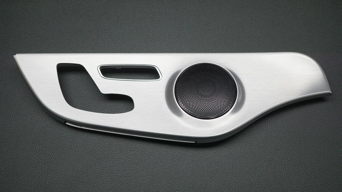 GENUINE MERCEDES BENZ C205 COUPE FRONT LEFT DOOR TRIM MOLDING 
