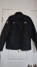 North face cointracker black puffer winter jacket in size medium