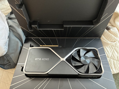 NVIDIA GeForce RTX 4090 Founders Edition  24GB With Retail Box