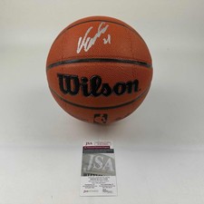 Dominique Wilkins Rookie Cards and Autographed Memorabilia Guide 41