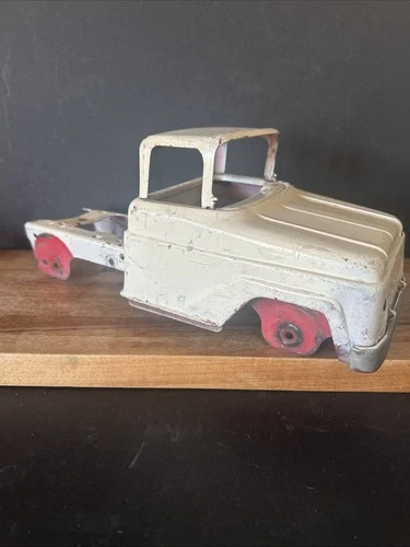 1950’s-60’s Vintage Buddy L, Or Tonka  Truck. Cab And Chassis. Parts Or Project
