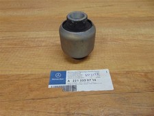 Feder Querlenkerbuchse Original Mercedes W221/CL216 - A2213330714 Feder Querlenkerbuchse Original Mercedes W221/CL216 - A2213330714
