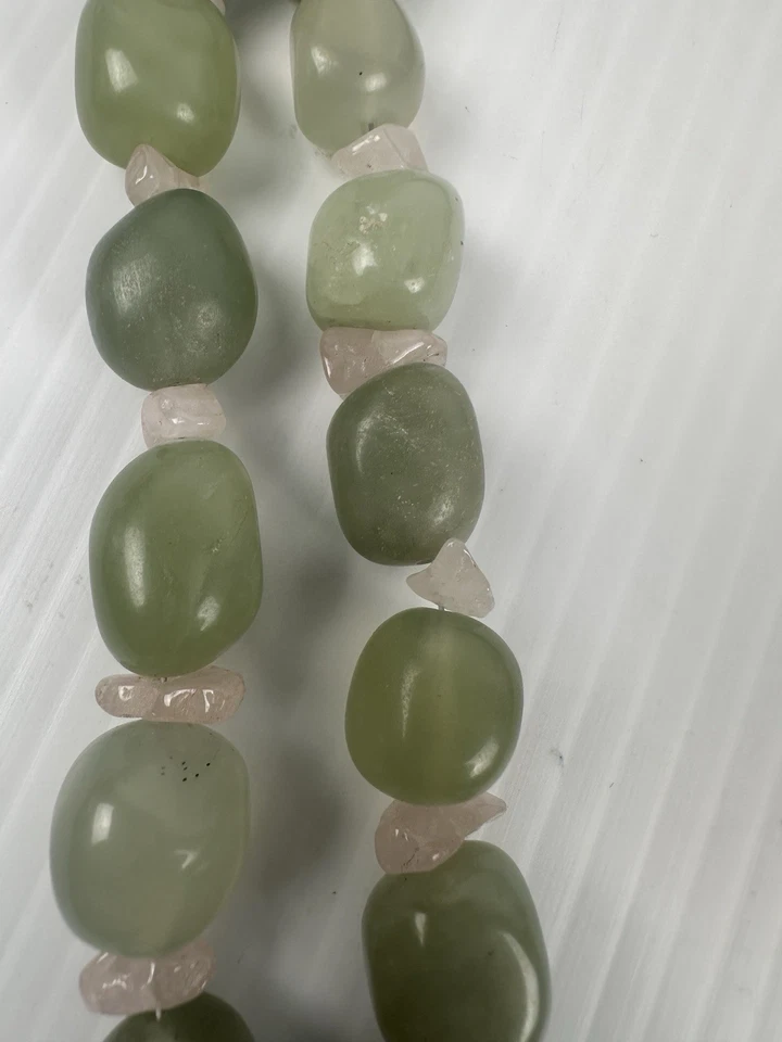 Vintage Green Chalcedony ? Bead Necklace Shell Pendant Statement Boho Jewelry - Image 4 of 4