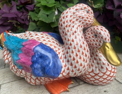 Mint condition, orig owner HEREND Large 15  LOVING DUCK Pair Rust Fishnet Ducks 