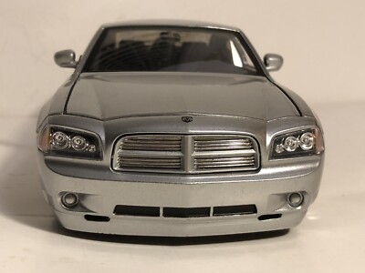 JADA DUB CITY 2006 DODGE CHARGER R/T SILVER 1:24 DIECAST MODEL CAR