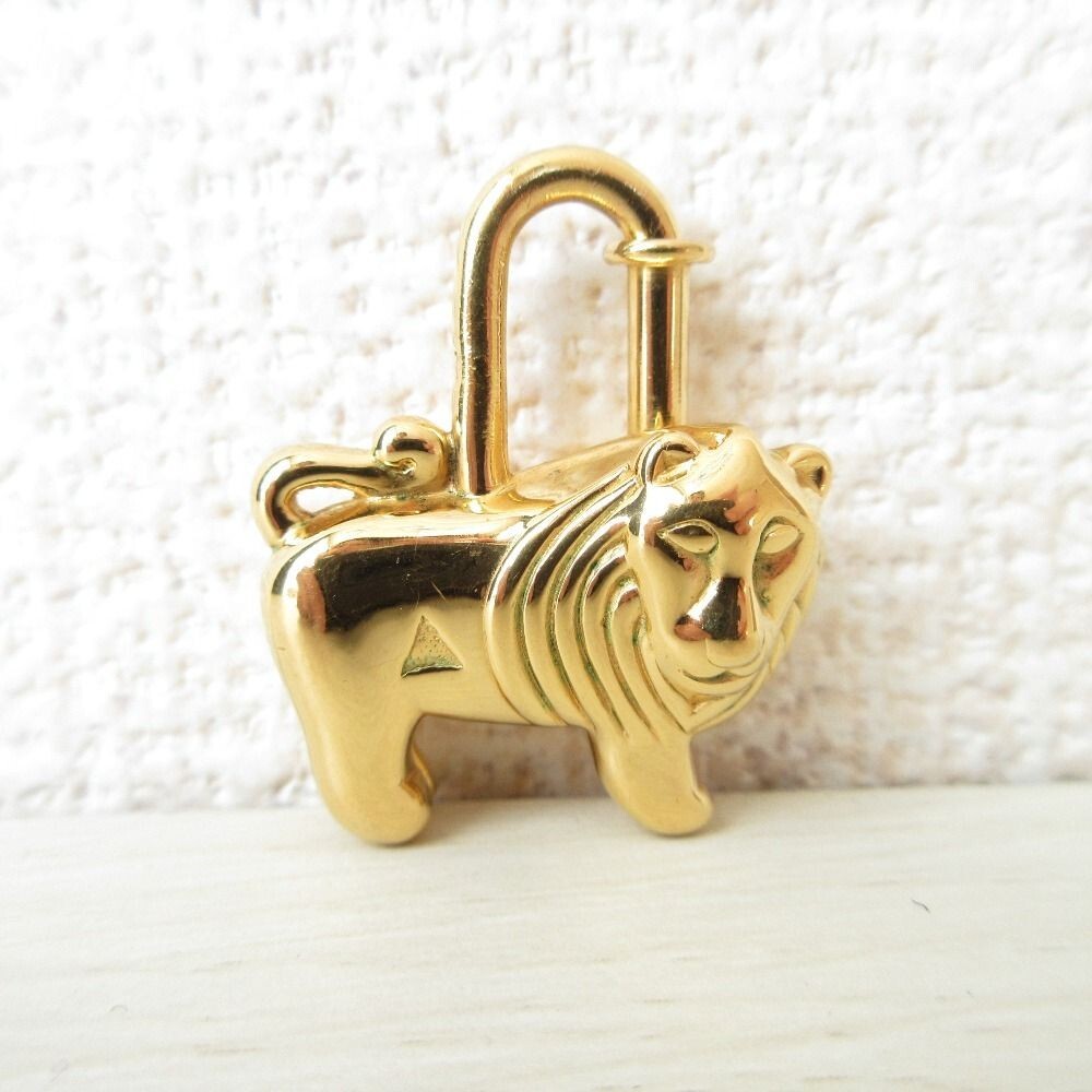 Hermes Lion Motif Cadena Key Charm Gold 1997 Bag Padlock No