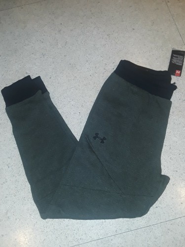 NWT Under Armour MENS Knit Joggers 