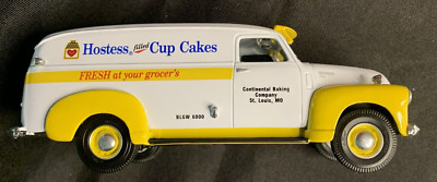First Gear Hostess Cupcakes 1949 Chevrolet Panel Truck 1/34th Scale 19-1494