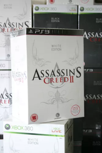 PS3 Assassin's Creed II White Edition, UK BBFC 15+, flambant neuf et scellé en usine 