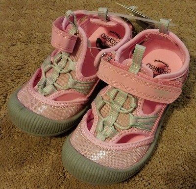 oshkosh bump toe sandals