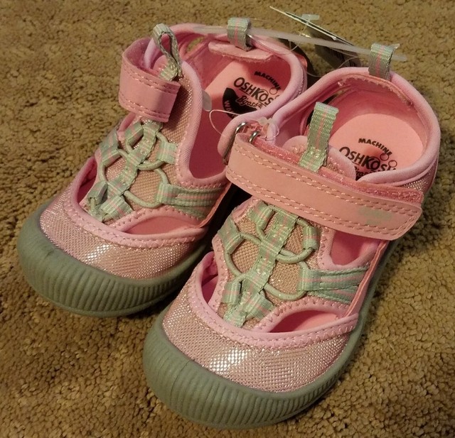 oshkosh bump toe athletic sandals