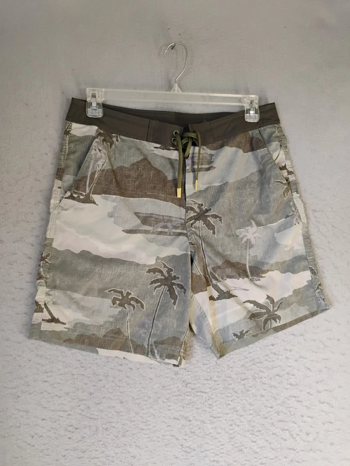 Bermuda de natação masculina American Eagle verde média bolsos palmeiras - Imagem 2 de 4
