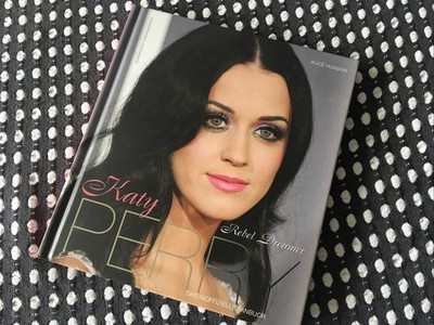 Katy PERRY Rebel Dreamer Buch