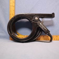The Metrotech 4820 (or Metroclamp 4820) is an inductive coupling clamp