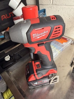 Milwaukee M18 BPP2Q Doppelpack Set 18V Bohrschrauber + Schlagschrauber 2x 4,0Ah