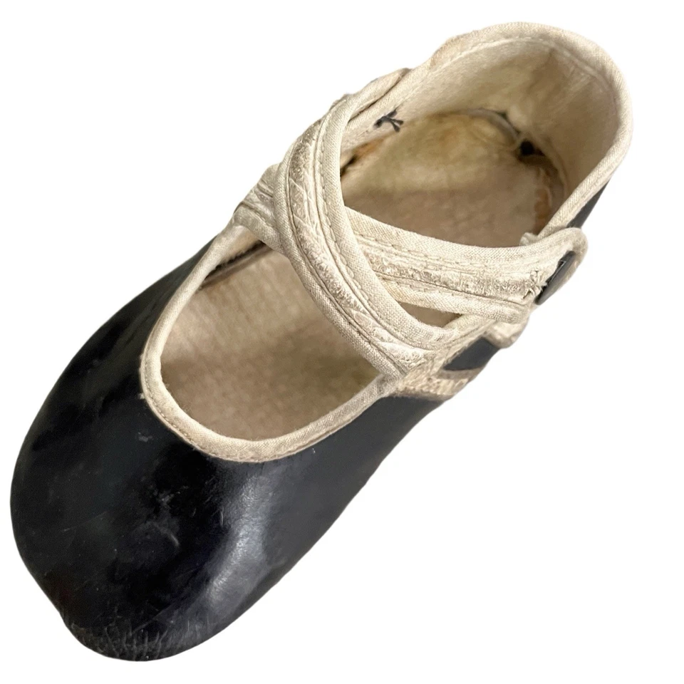 Zapatos de bebé antiguos de cuero con botones laterales victorianos negros blancos talla 3 Foto 4 de 4