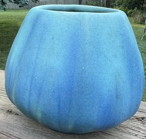Vintage Van Briggle Squat Matte Ming Blue Turquoise Art Pottery Vase USA AA MARK