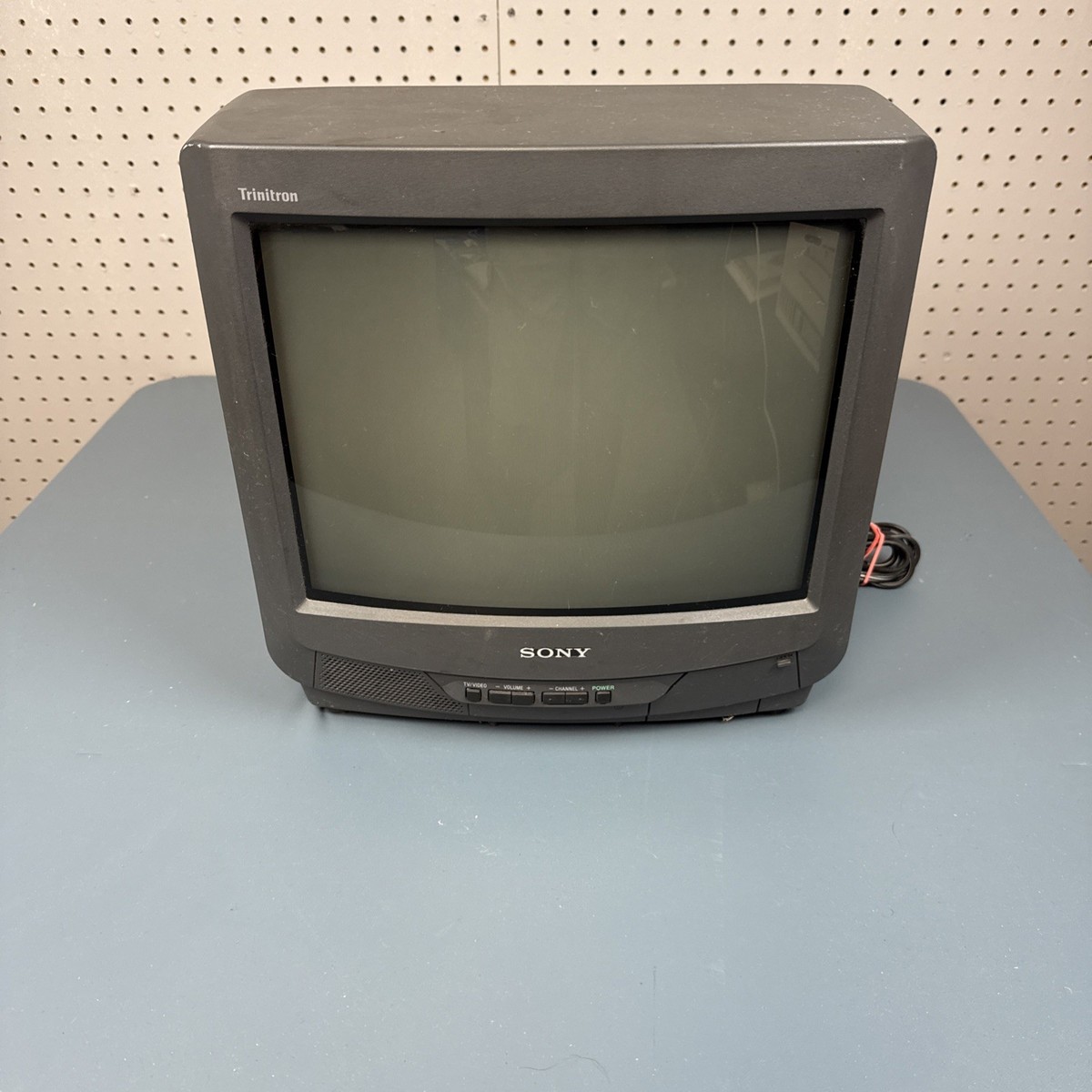 Vintage Sony Trinitron KV-13M30 13
