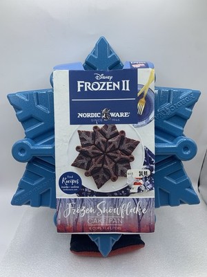 NEW Nordic Ware Disney Frozen II Snowflake Cake Pan Heavy Cast Aluminum 6 Cup ST