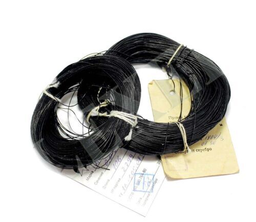 DDR4 DRAM Memory Modules In Red Light. Computer RAM Chip Close-up On - Foto 10