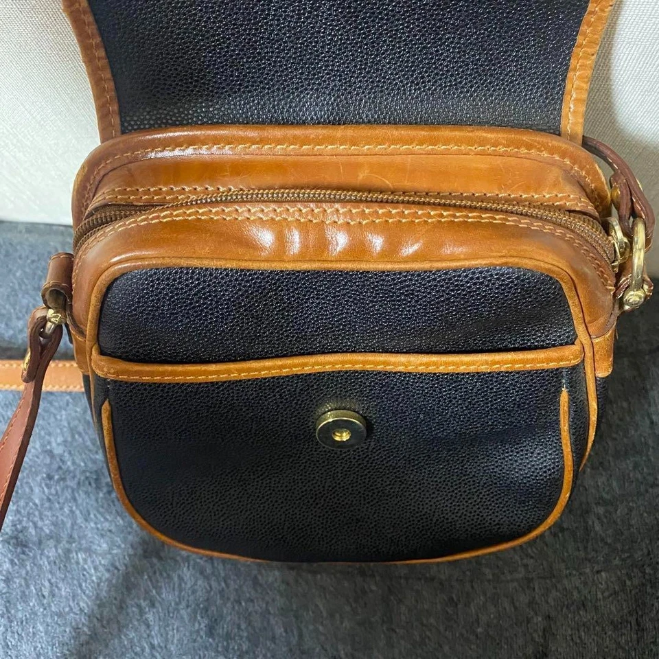 Pierre Balmain Mini Bolso de Hombro Cartera Cuero Negro Marrón Usado Raro De Japón Foto 3 de 4