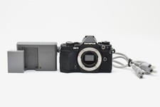OLYMPUS OM-D E-M5 Mark II Black set Working