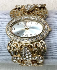 Women's Watch Geneva Platinum  44mm Silver Tone Bling Crystals New Battery 7.5"