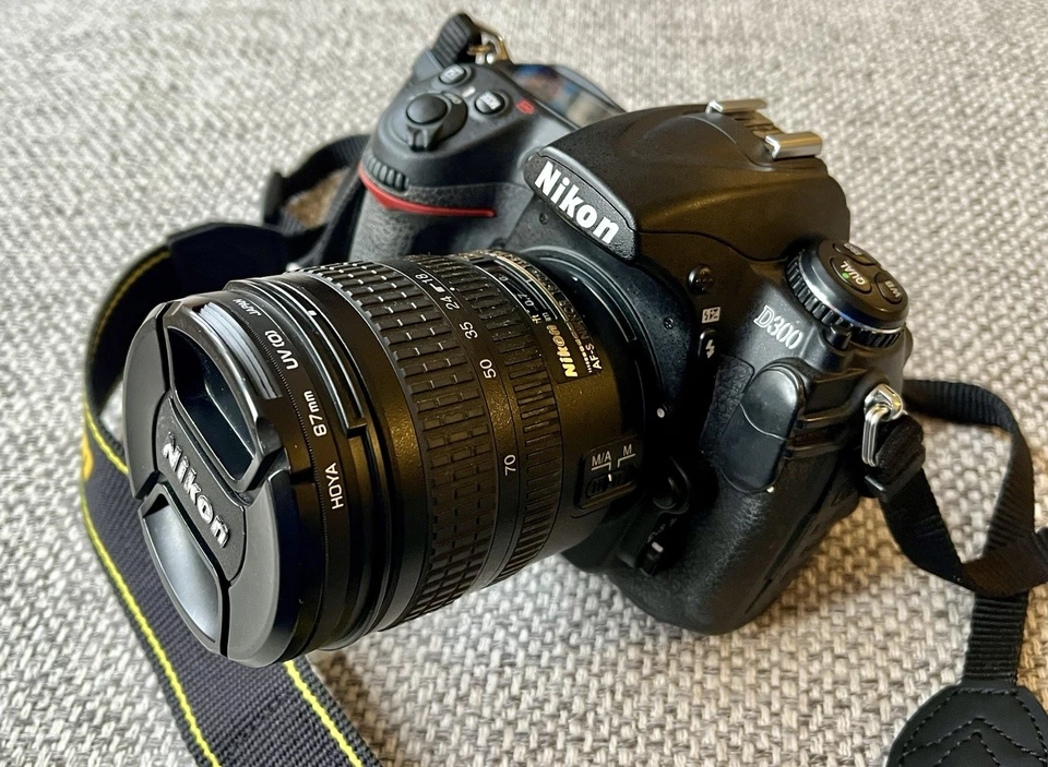 Nikon D300, photo 2 of 5