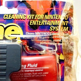 Nintendo NES Cleaning Kit Recoton V135 Vintage 1995 for System and Cartridges