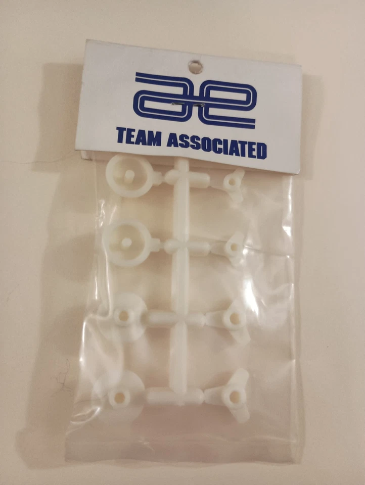 Vintage Team Associated 6191 RC10 Headlamps and knock offs  RC 10 Buggy White - Image 2 of 2