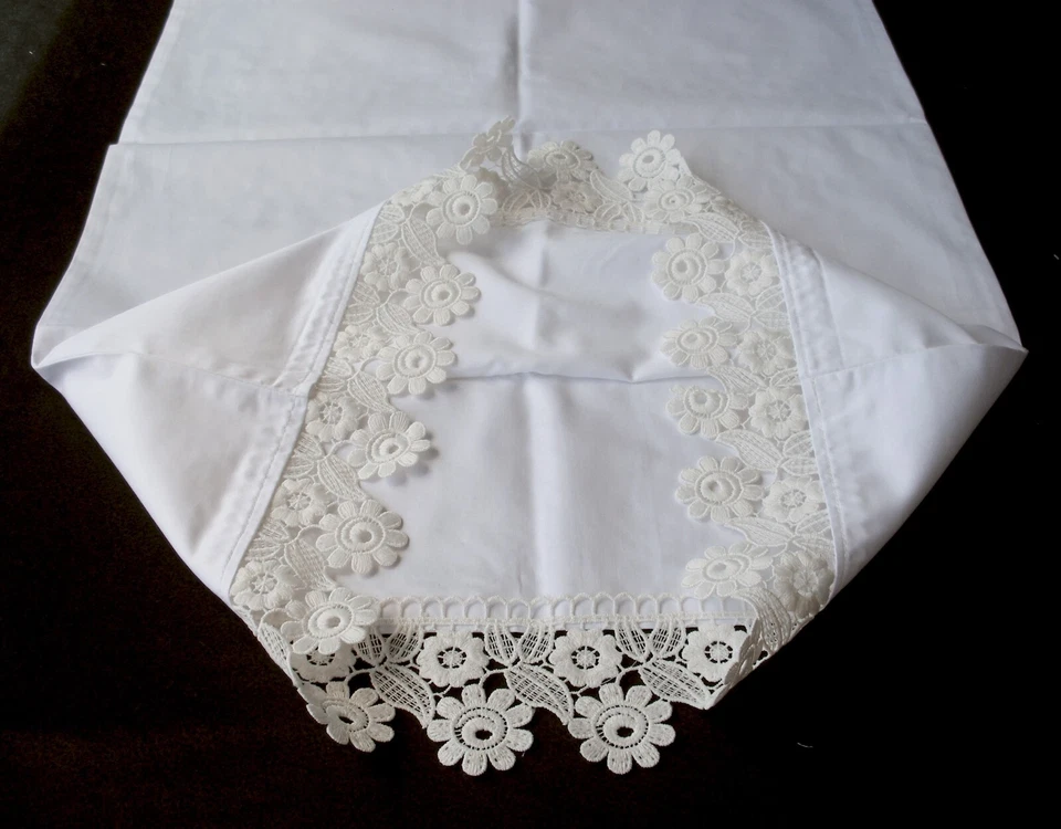 2 枕套全新刺绣花边白色棉 300TC King Queen 标准 S9# — 第 4/4 张图片