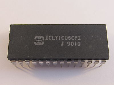 ICL71C03CPI - HARRIS/INTERSIL DIP28 - Precision 4 1 / 2  Digit, A/D Converter