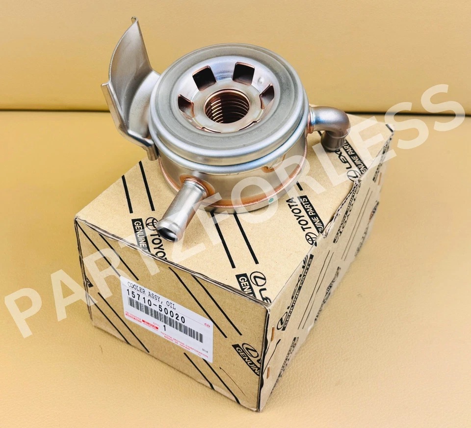 15710-50020 TOYOTA GENUINO Land Cruiser Lexus LX470 CONJUNTO DE ENFRIADOR, ACEITE NUEVO OEM Foto 2 de 4