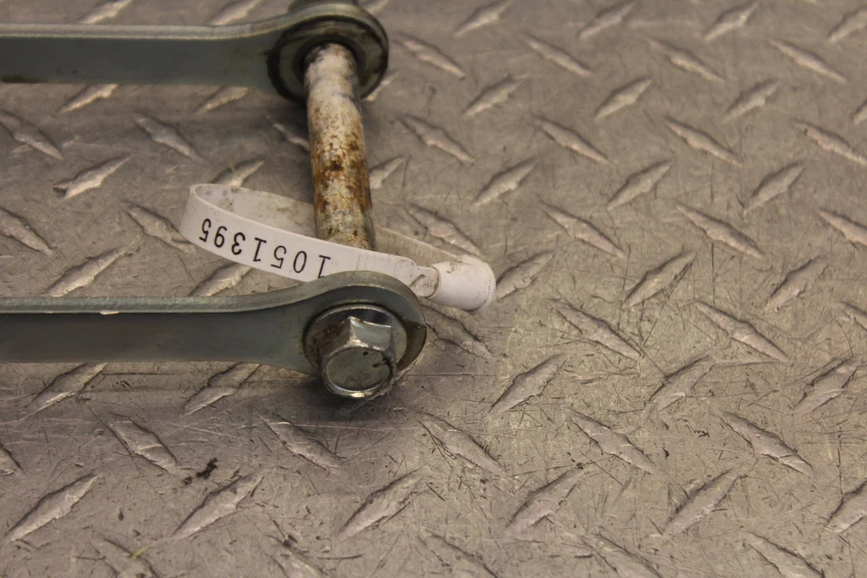 2000 SUZUKI KATANA 600 GSX600F REAR DOGBONE SHOCK LINKAGE LINK - Image 4 of 4