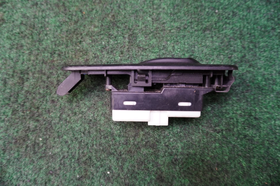 Interruptor ventana trasera derecha Isuzu Axiom 2002 2003 2004 OEM 9971221021 Foto 3 de 4