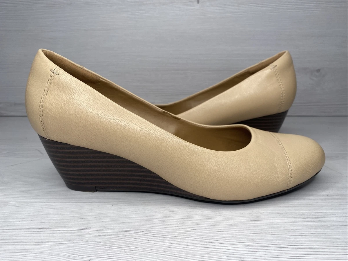 Clarks top wedge pump